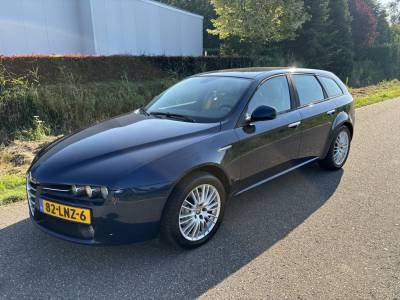 Alfa Romeo 159