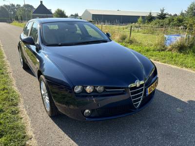 Alfa Romeo 159