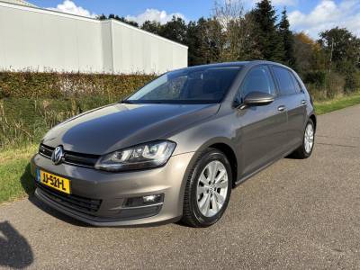 Volkswagen Golf 1.0 TSI Connected Series / NAVI / AIRCO ECC / CRUISE / 158dkm! NAP!